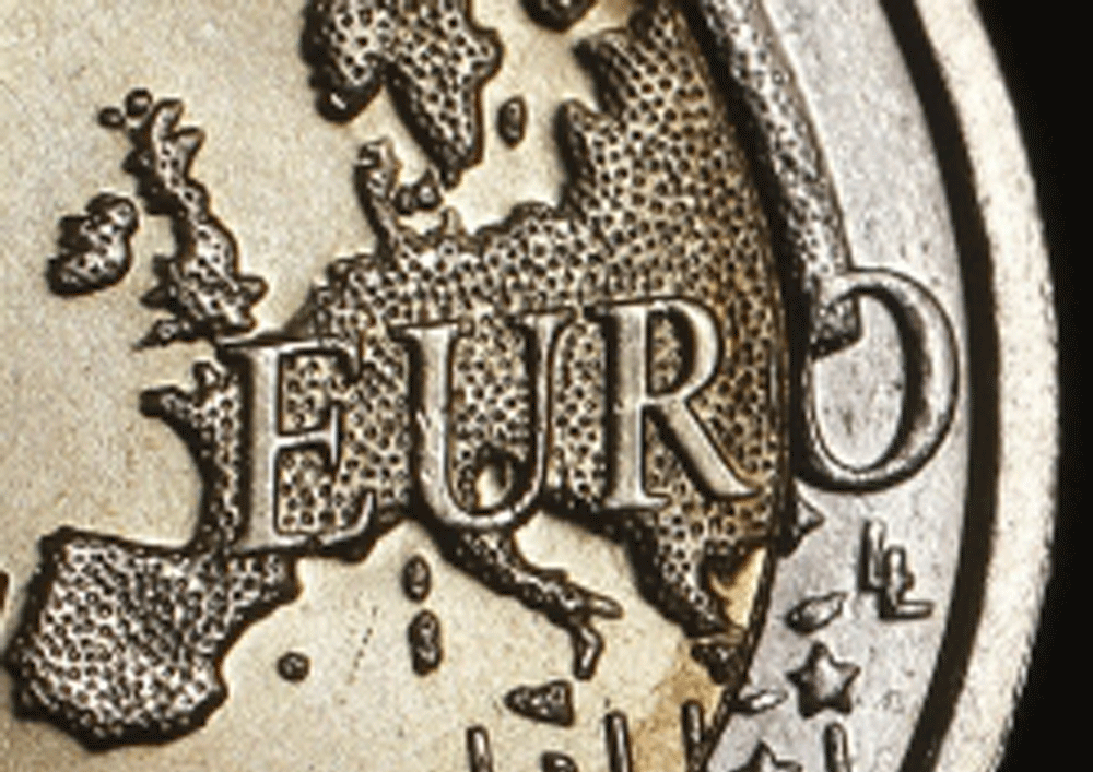 Euro cai abaixo do valor do primeiro dia de cotação em 1999