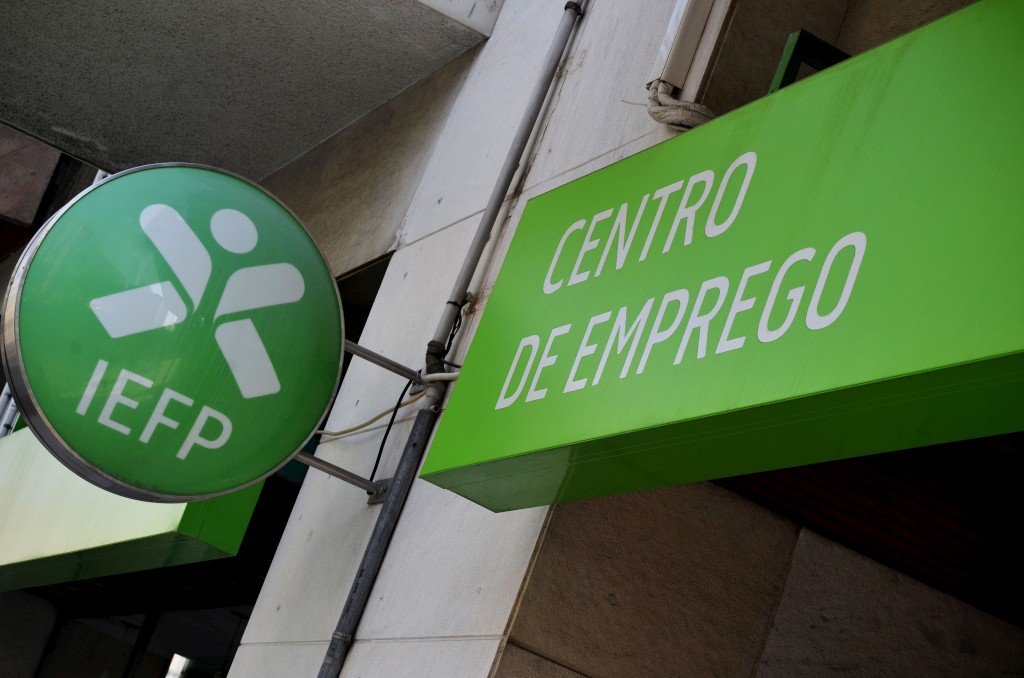 Taxa de desemprego em Portugal baixa para 13,4% em dezembro