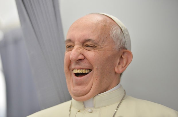 Papa diz que o seu pontificado será breve e que não se sente só