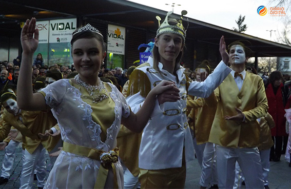 Castelo Branco vibrou com desfile de Carnaval