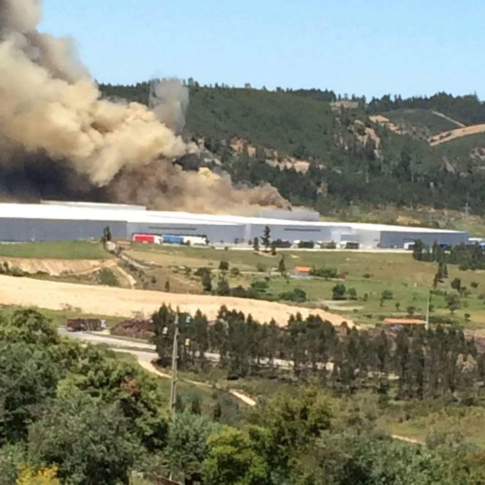 Vila Velha de Ródão: Incêndio na fábrica AMS