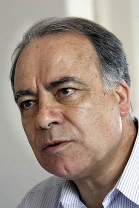 Carvalho da Silva defende taxação da riqueza mas considera insuficiente 