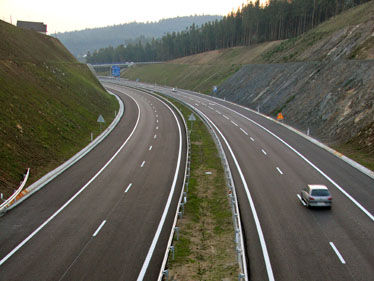 Portagens: Autoestradas nacionais com menos 14 por cento de tráfego em 2012