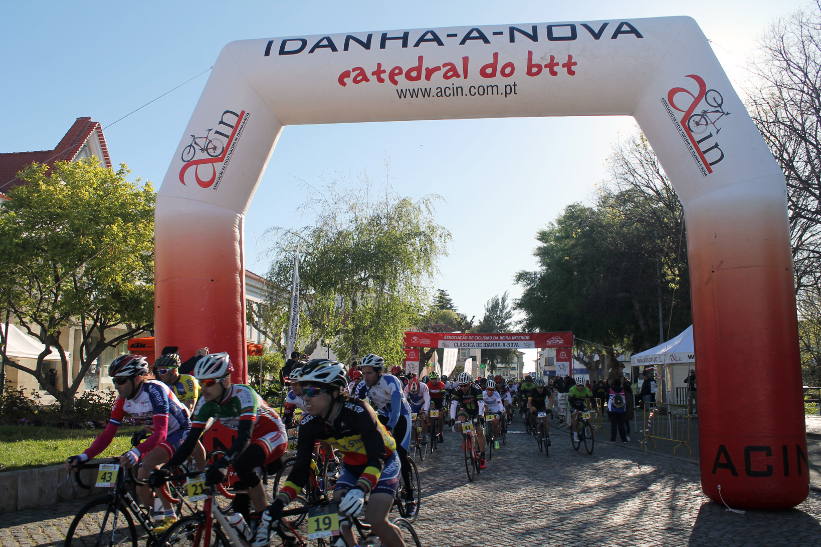 400 ciclistas disputaram II Clássica de Idanha-a-Nova