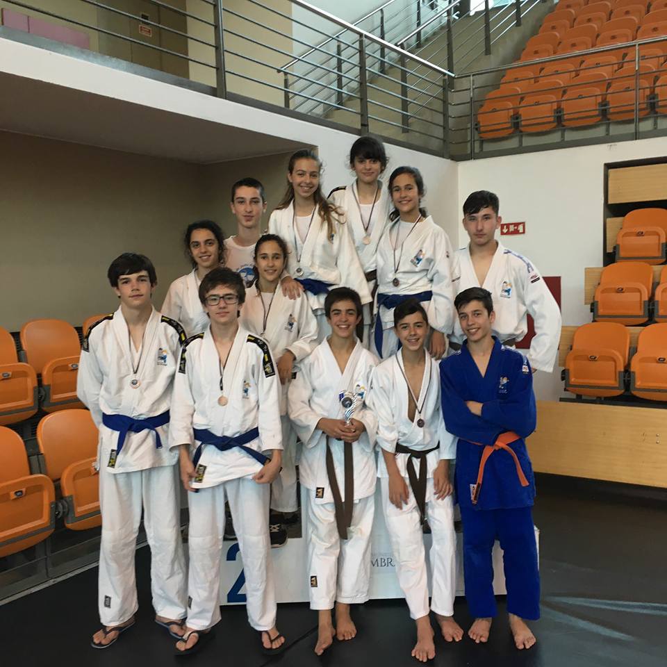 Castelo Branco: Escola Ana Hormigo conquista 9 medalhas no Open de Judo em Coimbra