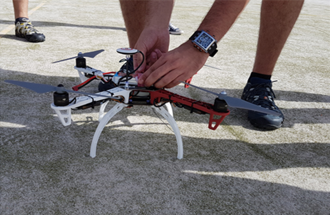 Castelo Branco: Estudantes do ensino secundário aprendem a construir Drones, carros de Fórmula 1 e microcontroladores