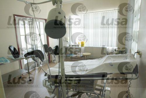 Hospitais com um terço de partos por cesariana não vão ser pagos por estas intervenções