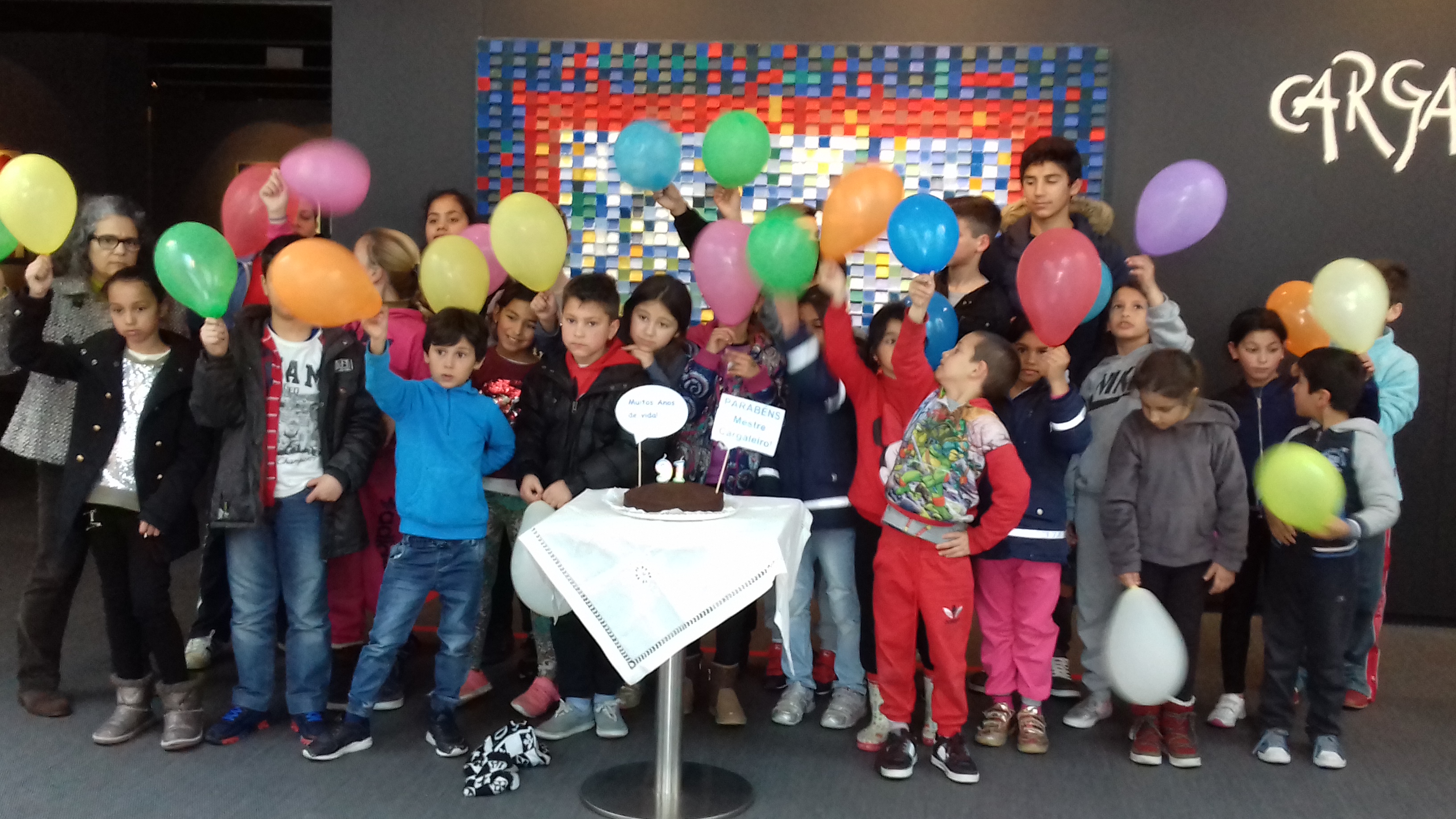 Castelo Branco: Alunos da escola do Castelo celebraram aniversário de Cargaleiro