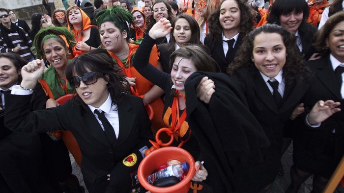 Estudantes da Covilhã antecipam latada devido à greve dos enfermeiros