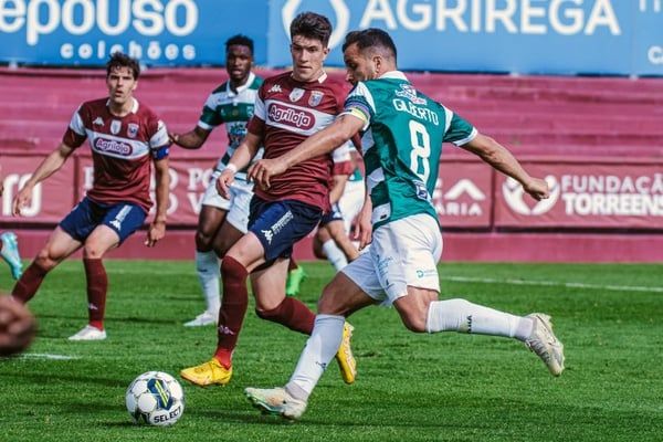 Torreense vence V. Setúbal na luta pela subida à II Liga - CNN