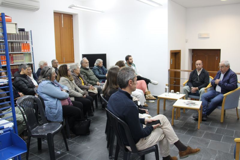 ProenÃ§a-a-Nova: Livro âMiscelÃ¢neaâ apresentado no Polo da Biblioteca de Sobreira Formosa