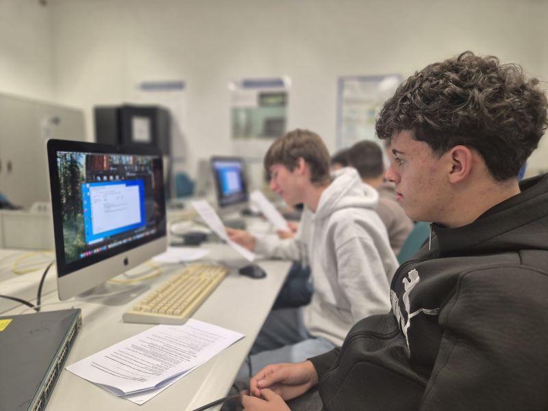 Castelo Branco: Alunos do Curso Profissional de
Proença-a-Nova em formação CISCO na Escola Superior de Tecnologia