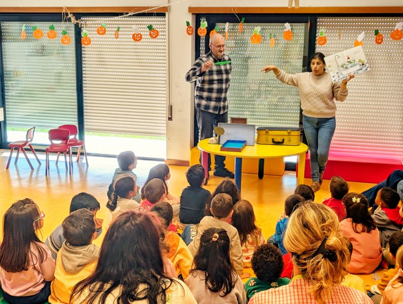 Rede de Bibliotecas levou “Estafeta de Contos” a crianças e idosos de Vila de Rei
