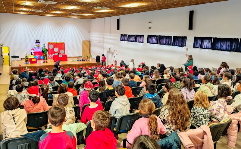 Festa de Natal do Agrupamento de Escolas juntou mais de 250 pessoas no Auditório Municipal em Vila de Rei