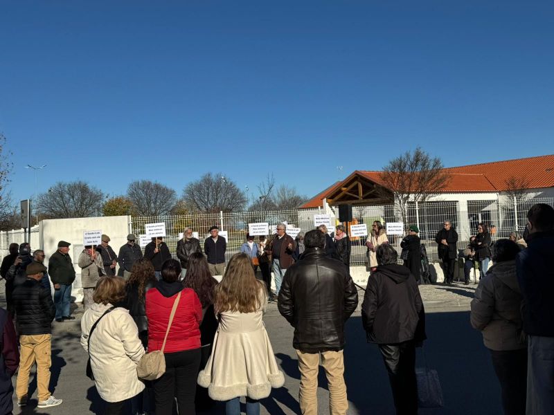 Idanha-a-Nova: Armindo Jacinto junta-se a 80 pessoas na manifestação de utentes do Centro de Saúde
