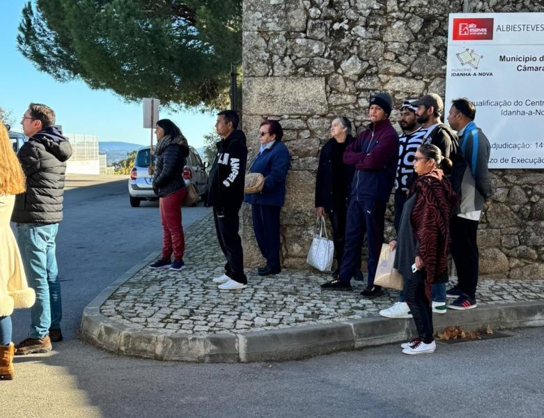 Idanha-a-Nova: Armindo Jacinto junta-se a manifestação de utentes do Centro de Saúde
