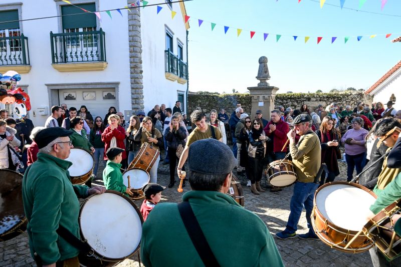 Castelo Branco: Câmara inaugurou requalificação do Largo dos Olivais e Zona Envolvente na Lardosa