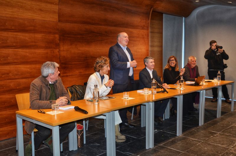 PS: José Luís Carneiro e Ana Abrunhosa apoiam Aeródromo Municipal de Castelo Branco à margem de apresentação de livro
