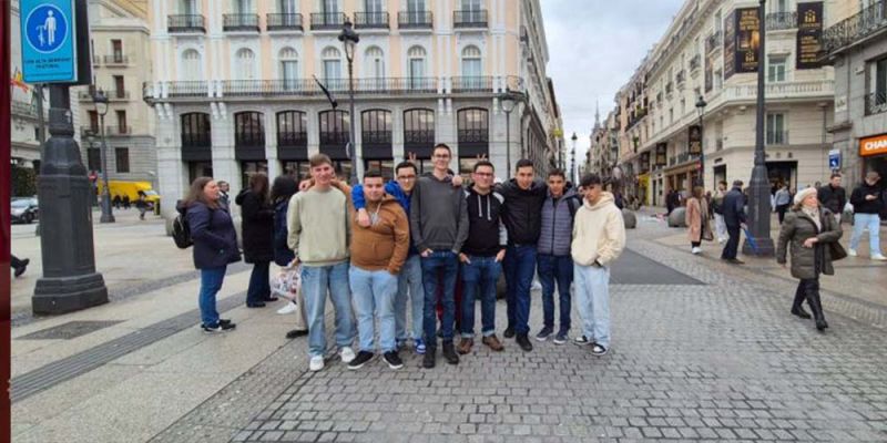 Alunos proencenses em visita de Estudo à FITUR TECHY 2025 - Madrid