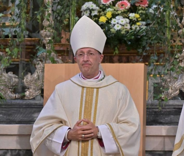 na-igreja-nyo-hya-estrangeiros.---d.-pedro-fernandes-novo-bispo-da-diocese-portalegre---castelo-branco