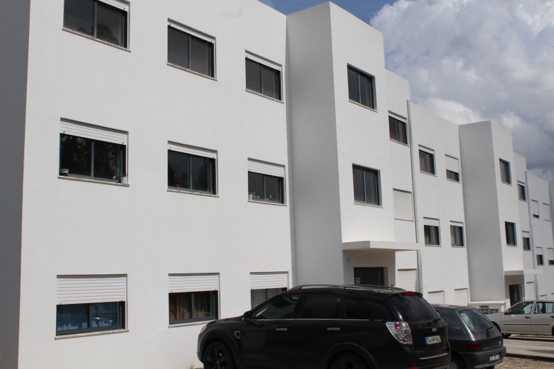 habitayyo-a-custo-controlado-vila-de-rei-lanya-hasta-pyblica-para-venda-de-4-apartamentos-na-urbanizayyo-de-vale-galego